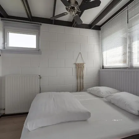 Lovely Bunglow With Patio By Belvilla * Sint Maartensvlotbrug