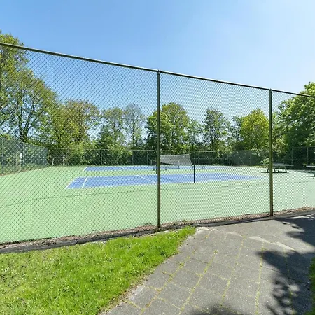 Lovely Bunglow With Patio By Belvilla Holiday home