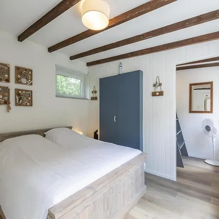 Lovely Bunglow With Patio By Belvilla Holiday home