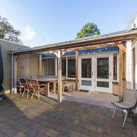 Lovely Bunglow With Patio By Belvilla Holiday home