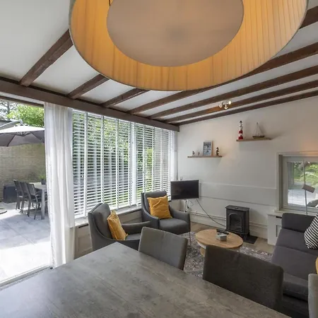 Lovely Bunglow With Patio By Belvilla Sint Maartensvlotbrug