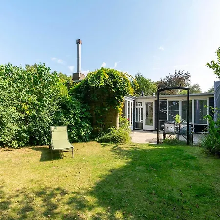 Dom wakacyjny Duinland 190, 5-guest With Garden Sint Maartensvlotbrug